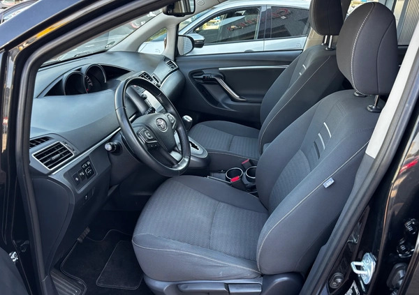 Toyota Verso cena 57999 przebieg: 118000, rok produkcji 2016 z Józefów małe 301